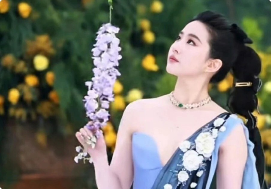 梅根上节目跟闺蜜翻脸,要求喊自己“公爵夫人”,不能叫她梅根