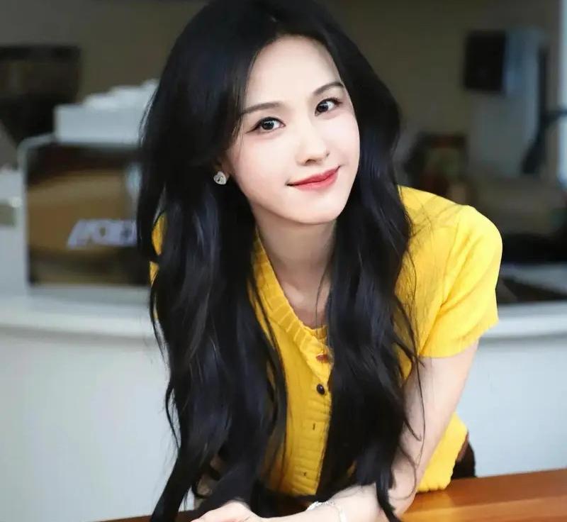 儿女双全胡歌被爆已经生下二胎儿子,难怪他会跑去九华山还愿!